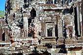 Angkor Thom - Bayon temple, south gopura of the third enclosure 